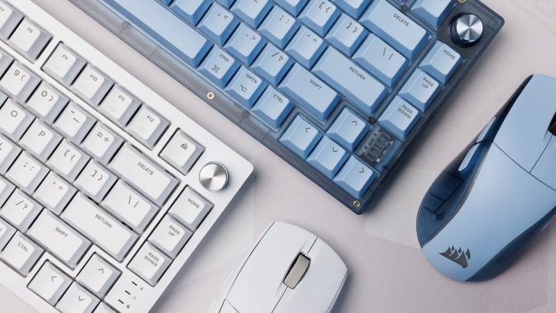 La tastiera K65 Plus e il mouse M75 di Corsair per Mac La tastiera K65 Plus e il mouse M75 di Corsair per Mac