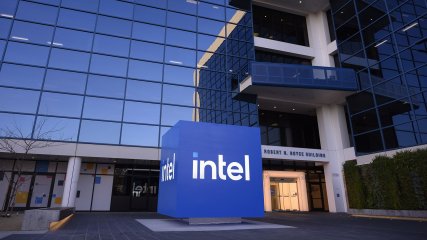 Intel non molla sull'IA e annuncia il chip di nuova generazione Jaguar Shores