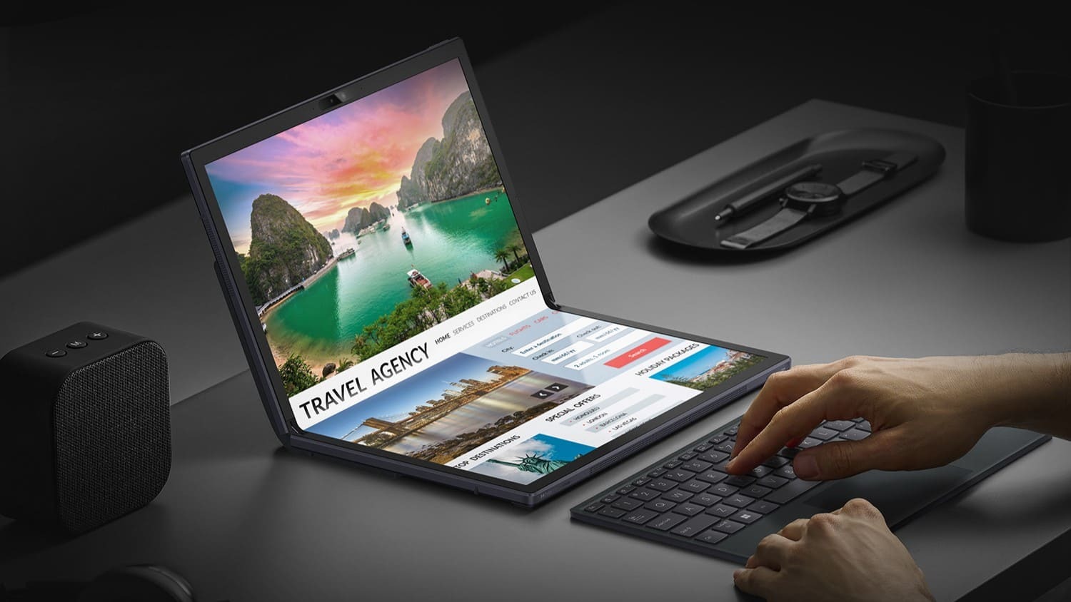 Un render di un laptop con schermo pieghevole.