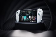 Tencent ha annunciato 3D One, un PC handheld con Lunar Lake e un grosso display 3D senza occhiali