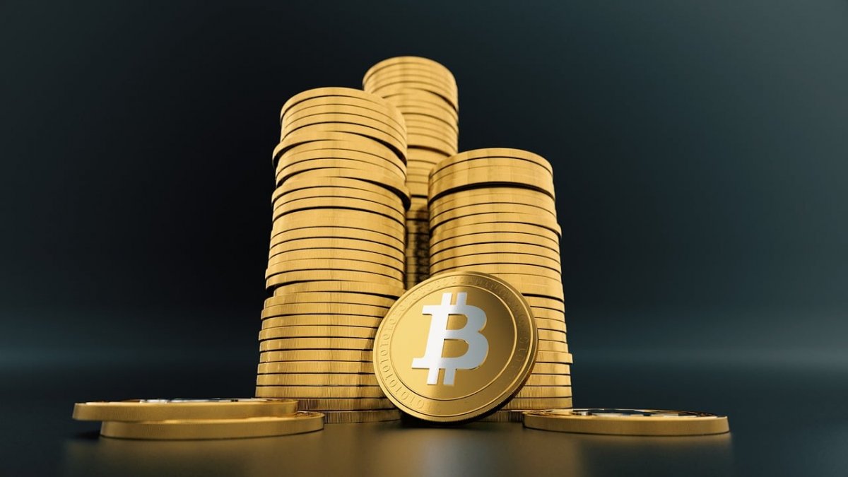 ビットコインは10万ドルを超えて急騰：ポール・アトキンスのSECへの任命により、仮想通貨は新記録に向けて押し上げられる