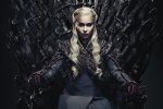 Il cosplay di Daenerys Targaryen di Kalinka Fox siede sul Trono di Spade - Notizia