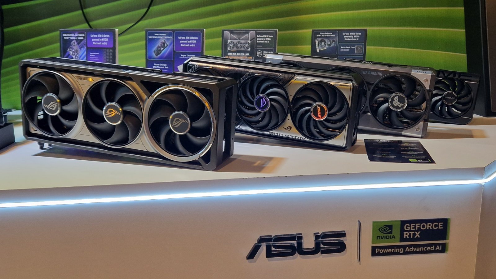 ASUS NVIDIA GeForce RTX serie 50