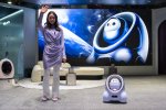 Il robot IA di TCL sembra un Furby futuristico, ma sono in arrivo anche TV QD-Mini LED fino a 115 pollici - Notizia