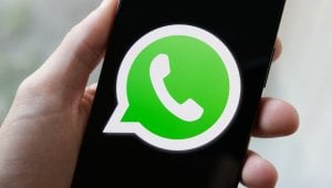 Nuovi prompt su WhatsApp per chattare più facilmente con Meta AI: le novità della beta Android