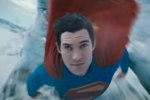 Il film di Superman di James Gunn torna a mostrarsi in uno spot televisivo con scene inedite - Notizia