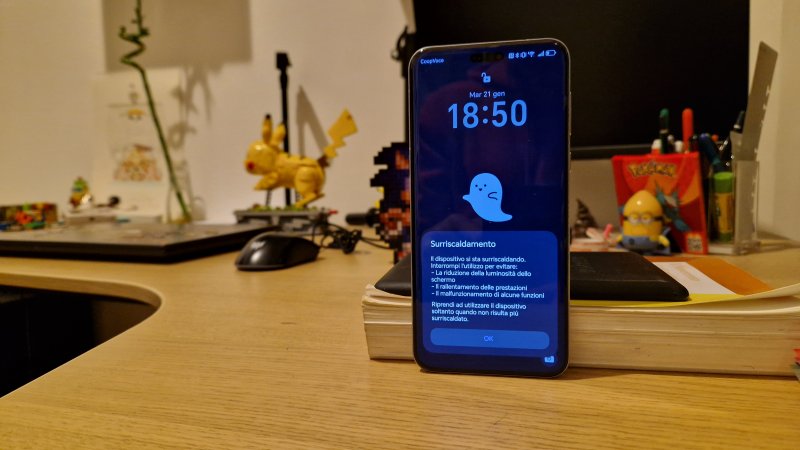 Honor Magic7 Pro ha resistito quasi a tutto, ma dopo quasi un'ora di benchmark ha chiesto una pausa Honor Magic7 Pro ha resistito quasi a tutto, ma dopo quasi un'ora di benchmark ha chiesto una pausa