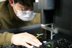 Gli OLED saranno più luminosi grazie a un nuovo strato, ma i miglioramenti potrebbero richiedere del tempo - Notizia