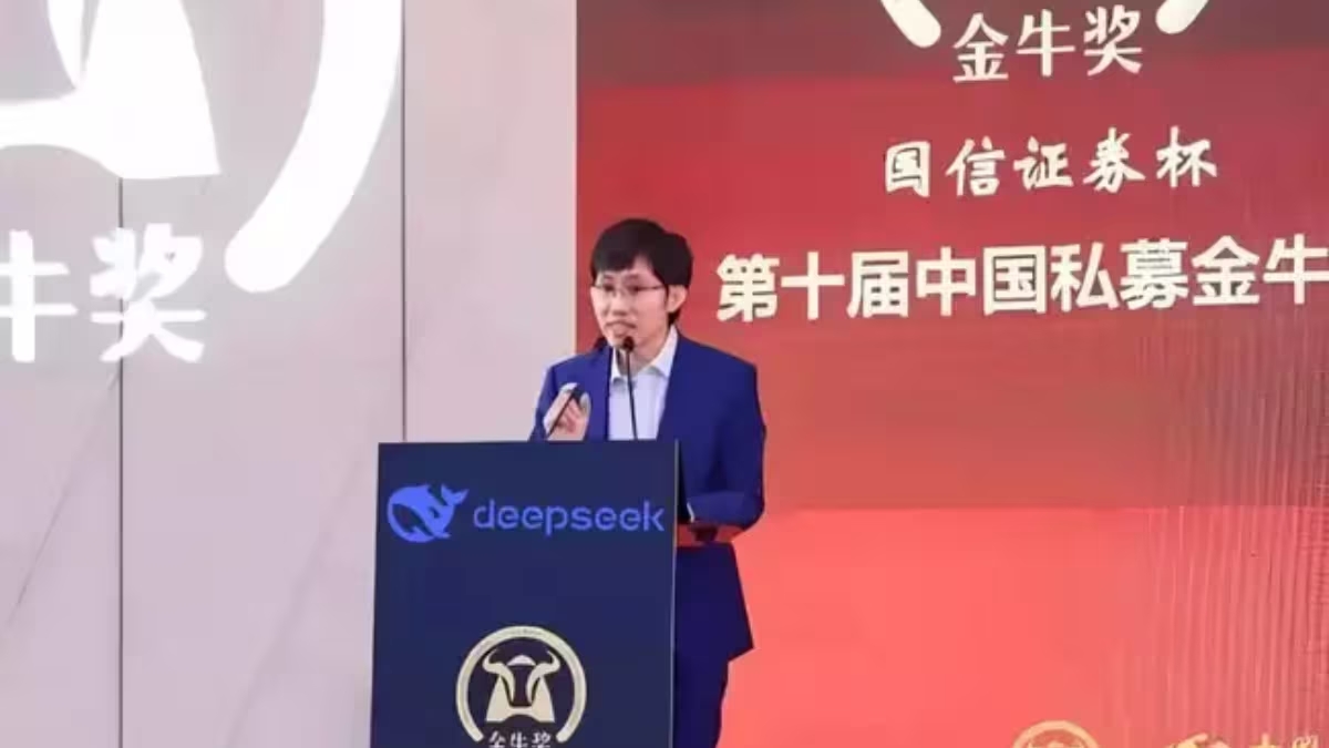 DeepSeek: il ritorno trionfale di Liang Wenfeng nella sua città natale