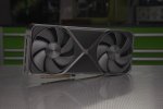 La scheda NVIDIA GeForce RTX 5090 mostra un lieve calo nelle prestazioni con l'adattatore 3x8 pin - Notizia