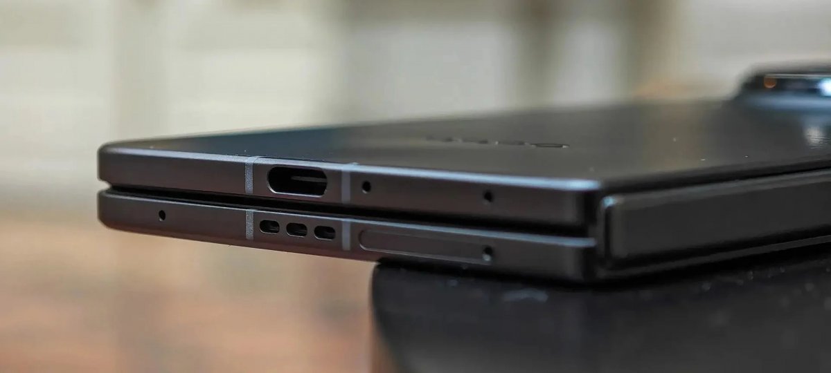 oppo find n5には「知覚できない折り畳み」があります。新しい超薄折りたたみのすべての認定があります
