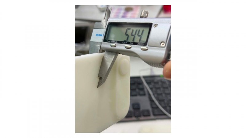 Il presunto spessore di iPhone 17 Air Il presunto spessore di iPhone 17 Air