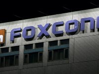 Anche l'azienda che assembla iPhone ha una sua IA: arriva FoxBrain di Foxconn