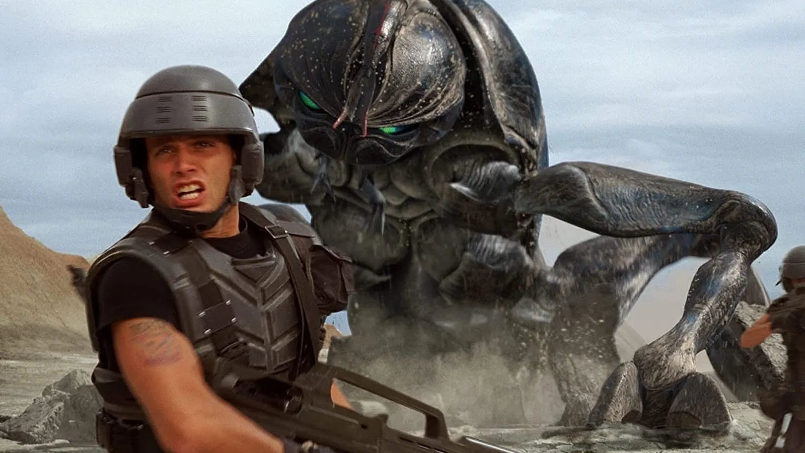 Una scena di Starship Troopers