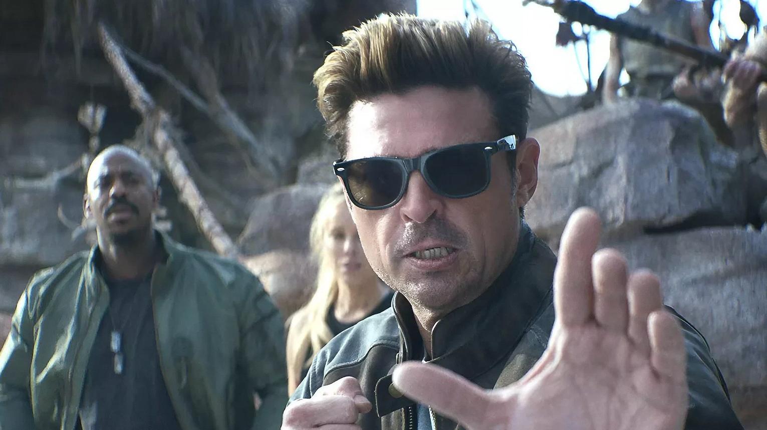 Karl Urban nei panni di Johnny Cage nel film di Mortal Kombat