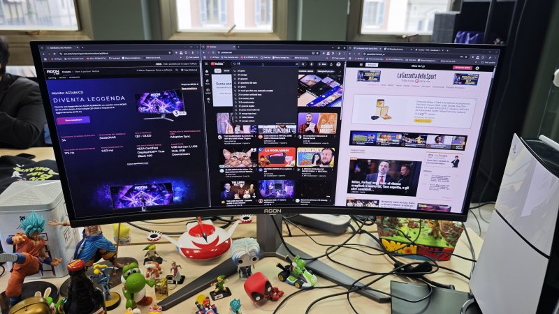 La curvatura di AOC AGON AG346UCD c'è, ma non è eccessiva La curvatura di AOC AGON AG346UCD c'è, ma non è eccessiva