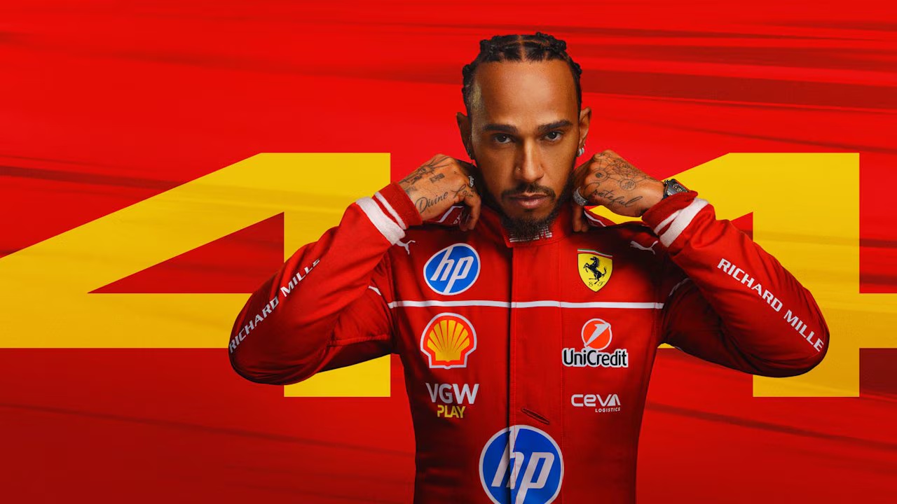 Hamilton vestito di rosso è il nuovo testimonial di F1 25