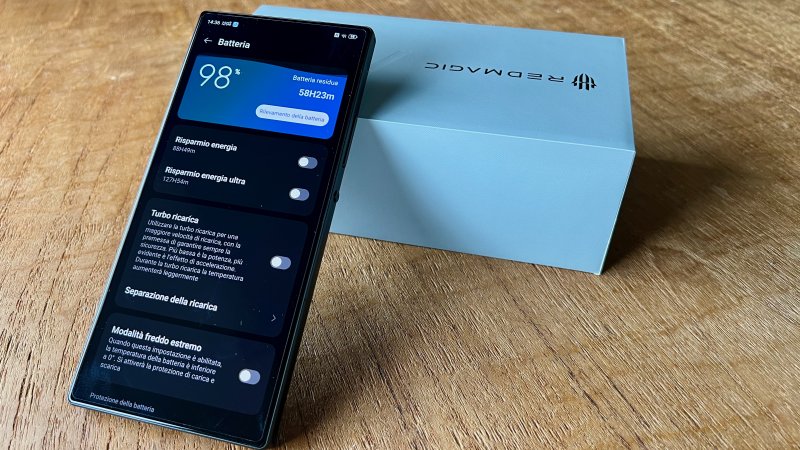 La batteria di REDMAGIC 10 Air è meno capiente del modello Pro, ma è comunque più che adeguata