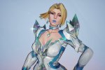 Emma Frost nel cosplay di missbrisolo vi comanda di inginocchiavi di fronte a lei - Notizia