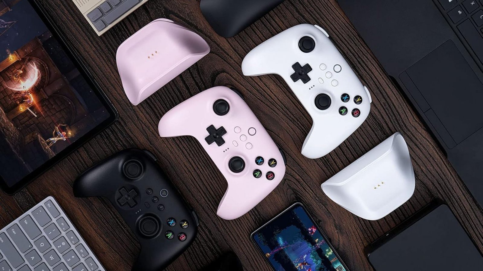 Uno dei controller prodotti da 8BitDo