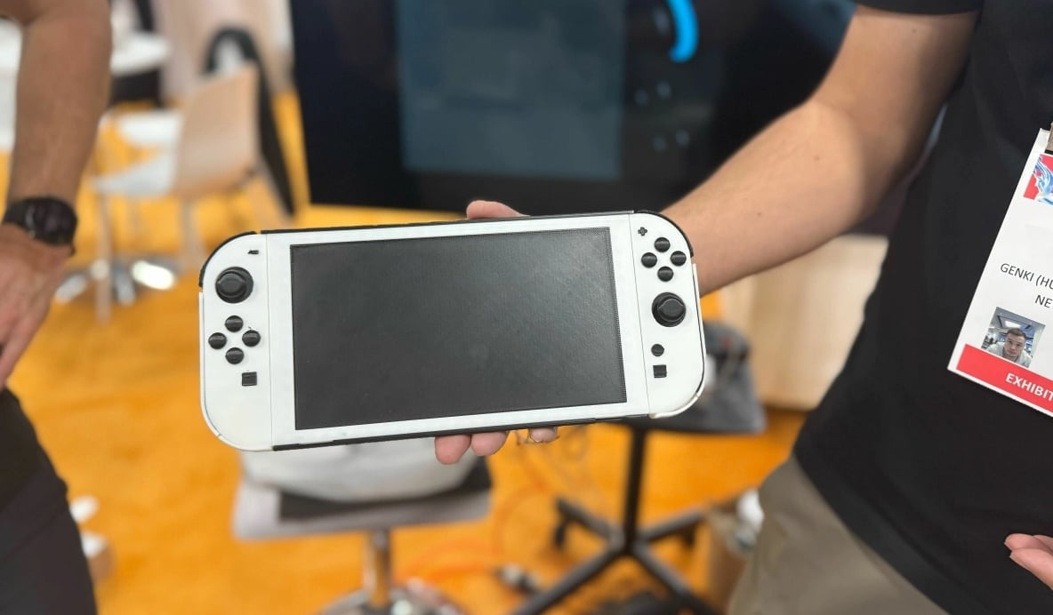 Il mockup di Switch 2 mostrato da Genki al CES 2025