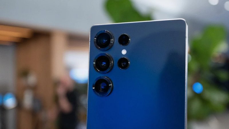 Samsung Galaxy S26 (immagine puramente indicativa)