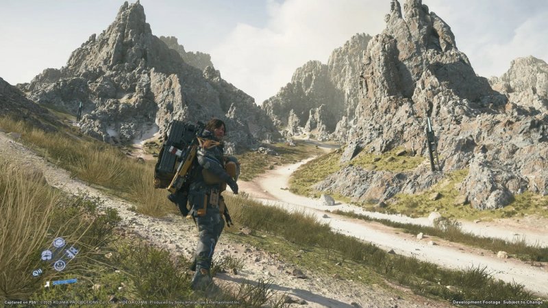 Un paesaggio di montagna in Death Stranding 2: On The Beach Un paesaggio di montagna in Death Stranding 2: On The Beach