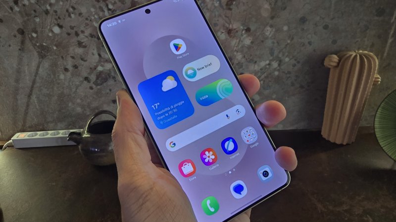 Non mancano tutte le funzionalità di Galaxy AI già viste su S25 Non mancano tutte le funzionalità di Galaxy AI già viste su S25