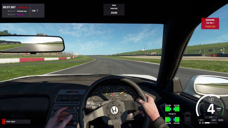 Gli interni delle vetture in Assetto Corsa EVO sono veramente molto dettagliati