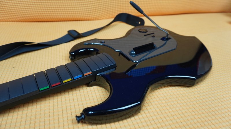 Poche ore fuori dalla scatola e già un po' di polvere visibile sulla superficie. Se siete maniaci della pulizia la Riffmaster vi manderà ai pazzi Poche ore fuori dalla scatola e già un po' di polvere visibile sulla superficie. Se siete maniaci della pulizia la Riffmaster vi manderà ai pazzi