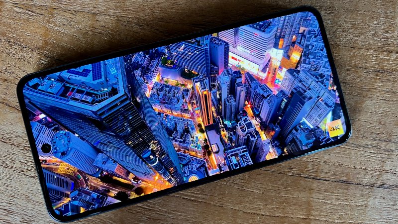 Il display di Nubia Neo 3 GT va bene per i videogiochi, meno per lo streaming Il display di Nubia Neo 3 GT va bene per i videogiochi, meno per lo streaming