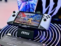 MSI presenta Claw A8 con AMD Ryzen Z2 e Claw 8 AI+ Polar Tempest Edition: due versioni speciali del PC handheld