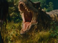 Jurassic World: La Rinascita si mostra in un nuovo spettacolare trailer ufficiale