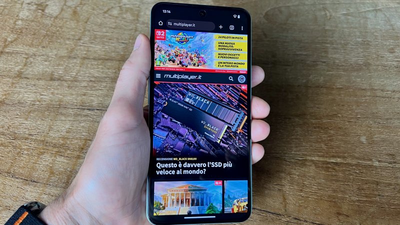 La dotazione hardware di CMF Phone 2 Pro è simile a quella del precedente modello