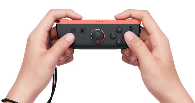Stick al centro o tasti al centro? Ognuno avrà il suo Joy-Con preferito