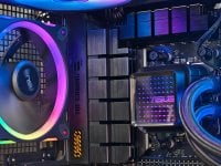 Il mercato PC cresce grazie alla migrazione a Windows 11: la strategia Microsoft funziona, nonostante i dazi