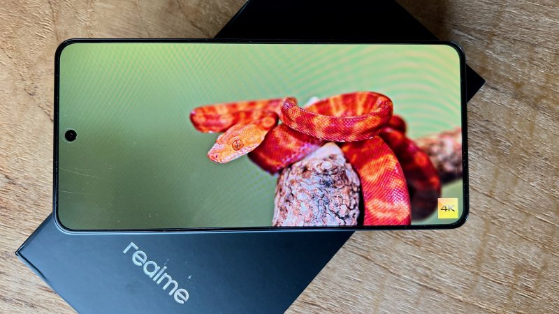 Il display di Realme GT 7T è di ottima qualità Il display di Realme GT 7T è di ottima qualità