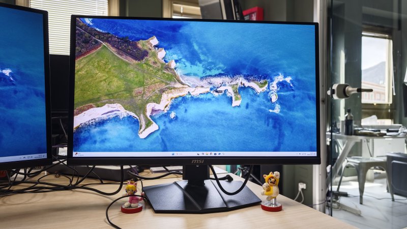 MSI MAG 271QPX QD-OLED E2 MSI MAG 271QPX QD-OLED E2