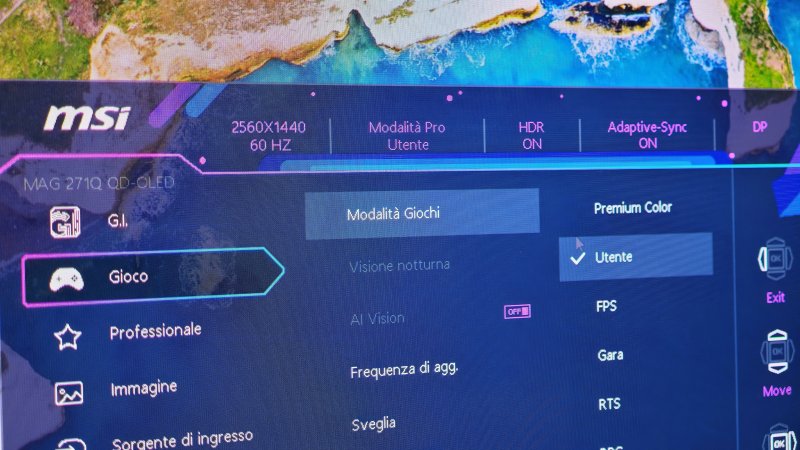 L'interfaccia del monitor MSI MAG 271QPX QD-OLED E2 L'interfaccia del monitor MSI MAG 271QPX QD-OLED E2