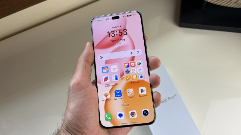Honor 400 Pro è il nuovo medio gamma della casa cinese