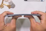 Samsung Galaxy S25 Edge resiste (quasi) a tutto nonostante sia super sottile: vediamo il risultato di test ultra brutali - Notizia