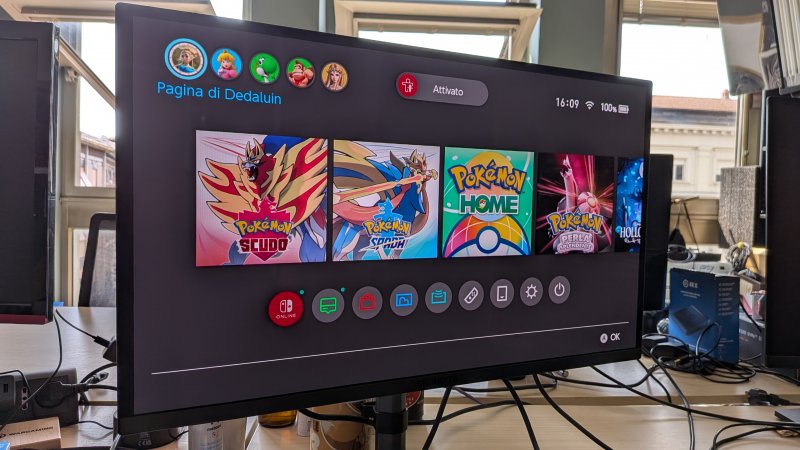 L'interfaccia di Nintendo Switch sul monitor GIGABYTE MO27Q2
