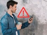 Spiare i messaggi su WhatsApp potrebbe farti andare in carcere per 10 anni
