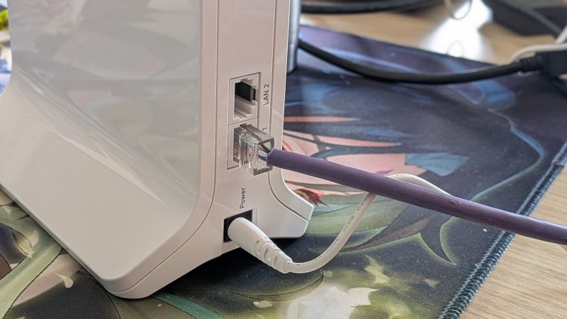 Il FRITZ!Mesh master si collega direttamente alla rete LAN per poi diffondere il segnale ai ricevitori