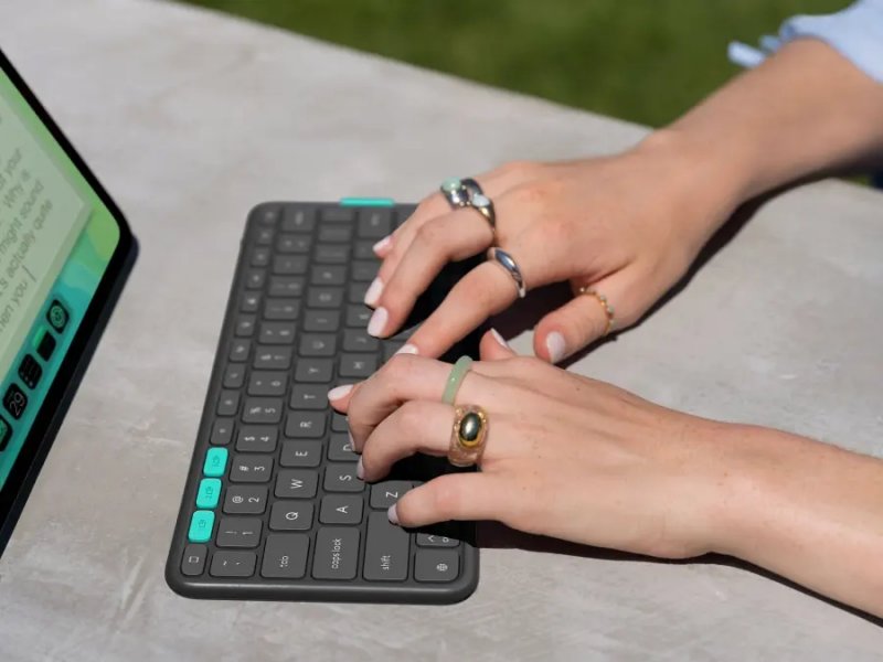 La tastiera di Logitech Flip Folio La tastiera di Logitech Flip Folio