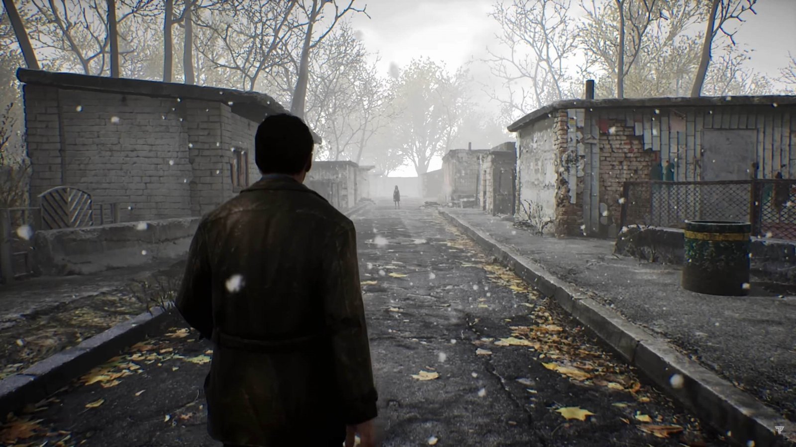 Una strada con una persona di Silent Hill 1