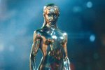 Il cosplay di Silver Surfer in body paint di missbrisolo ci porta nell'universo dei Fantastici 4 - Notizia