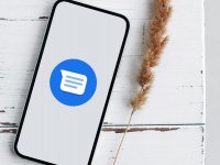 In Google Messaggi arrivano finalmente delle funzioni già presenti in altre app: cancellazione e Snooze