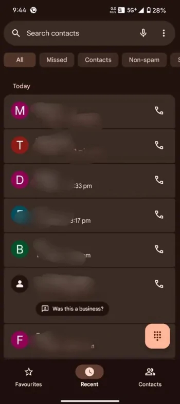 La nuova interfaccia di Google Telefono La nuova interfaccia di Google Telefono