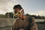 Meta e Oakley lanciano i nuovi occhiali smart con video in 3K - Notizia